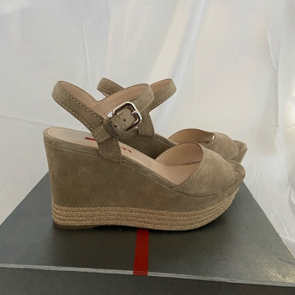 Prada espadrille wedges NEVER WORN - Picture 5 of 7